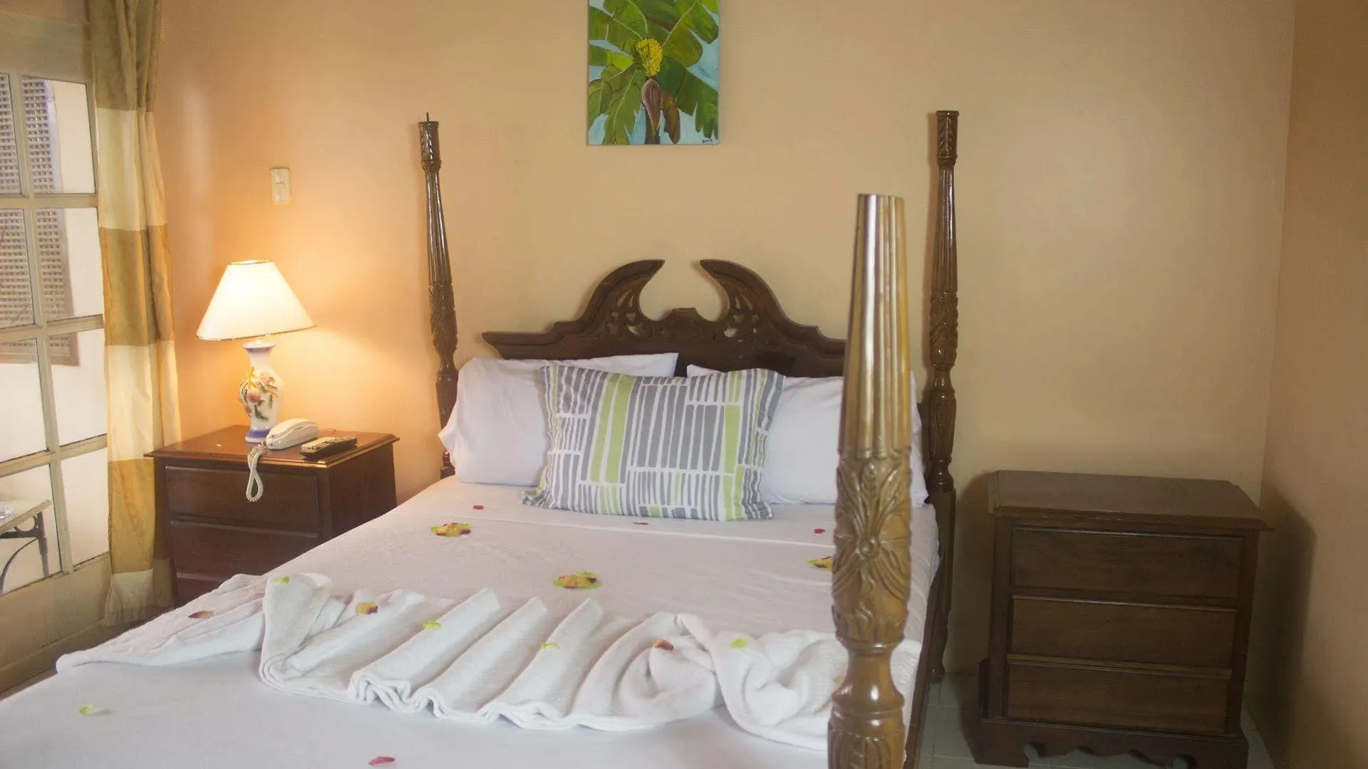 Oceans Salybia Nature Resort 酒店